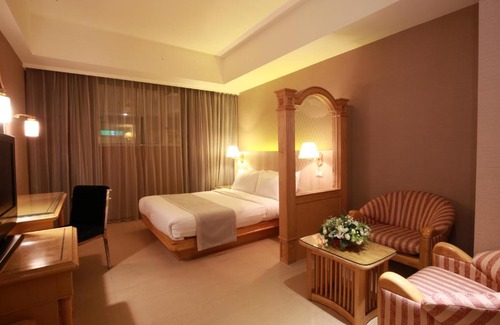 Guishan District Hotel | Highness Hotel