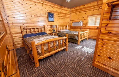 Pierre Cabin | Highpoint Lodge nUpper Level Inside East