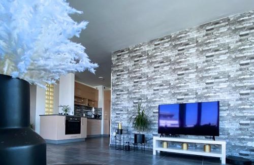 Kelenfold Apartment | Highrise Horizon Penthouse