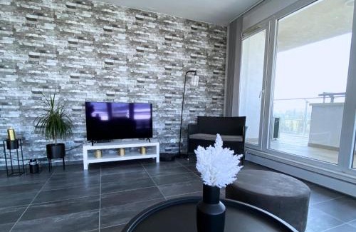 Kelenfold Apartment | Highrise Horizon Penthouse