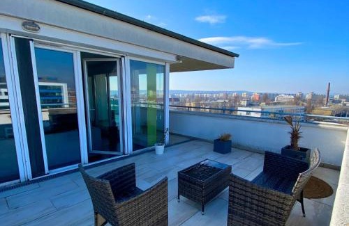 Kelenfold Apartment | Highrise Horizon Penthouse