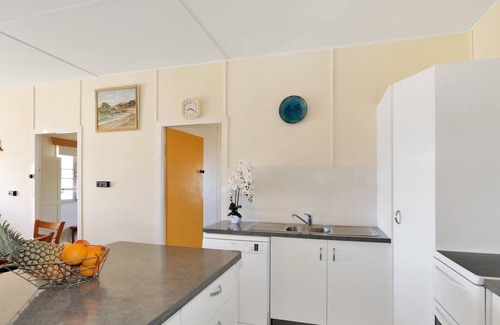 Woodgate House | Highset Home on The Esplanade
