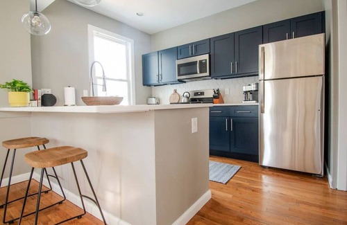 Kingston House | Hightop House · Hightop House: Modern Victorian in Midtown, NEW