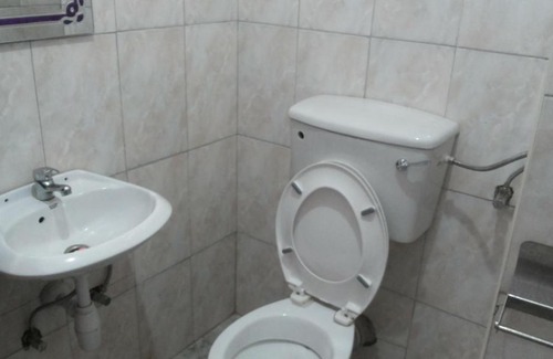 Nebbi Hotel | Highway Motel