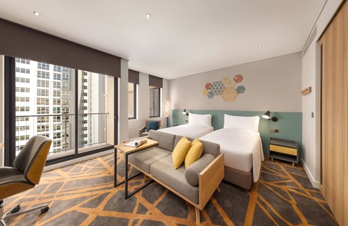 Thuan An Hotel | HIIVE by fusion Binh Duong - VSIP 1