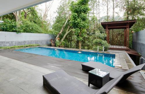 Bandung Villa | Hikari Hill View Villa 7 bedrooms with a private swimming pool and Billiard