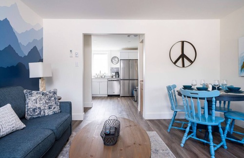 Meaford Apartment | "Hike" at Hills Meaford | 2BD Suite + Pets!
