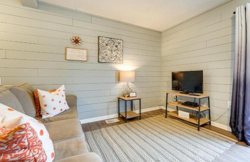 Cape Fair Apartment | Hike, Boat, Fish and More Table Rock Lake Cottage