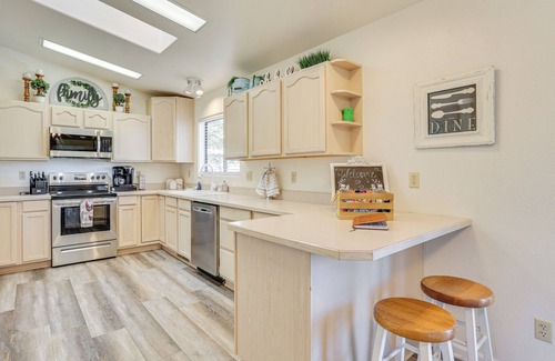Payson House | Hike & Golf: Family Home w/Deck in Payson!
