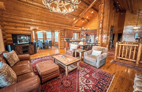 Buck Mountain Cabin | Hike, Paddle, Relax - August is Made for Mountain Memories @ Picture Perfect