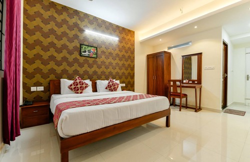 Kaloor Hotel | Hilite Inn