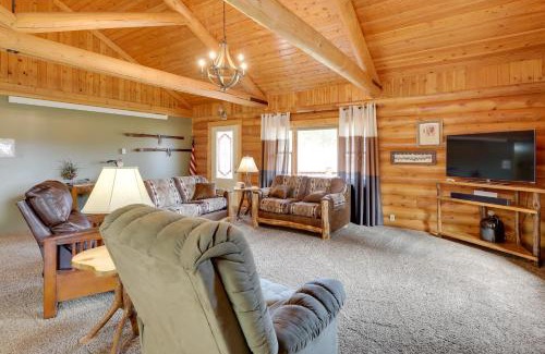 Hill City House | Hill City Log Cabin Along Newton Creek!