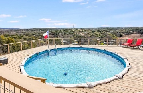 Burnet House | Hill Country & Biking Retreat