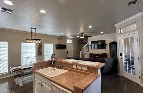 Johnson City House | Hill Country Escape