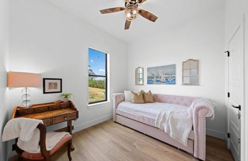 Kerrville House | Hill Country Escape w/Views Plus, Hot-Tub and Pet Friendly!