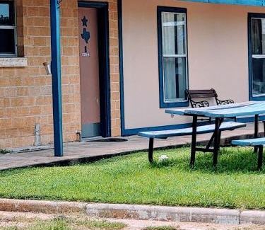 Buchanan Dam Hotel | Hill Country Lodge and Mini Storages