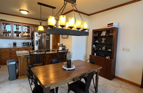 Kerrville Cabin | Hill Country Lodge, Private 10 acres w/uninterrupted views, perfect for eclipse