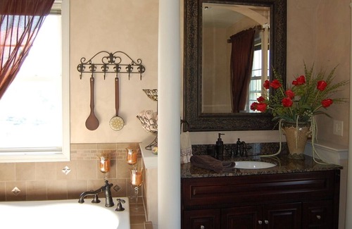 Narvon House | Hill Country Vista - Romantic suite on a tranquil countryside near Amish Country