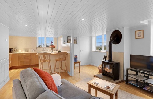 Henshaw Cottage | Hill House Hideaway - North East Escapes