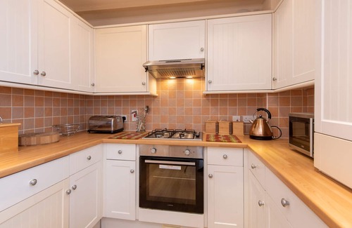 Langley Park Cottage | Hill Top Stables, a short drive from Durham City with beautiful views