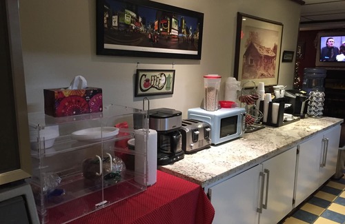Swan Hills Hotel | Hillcrest Motel