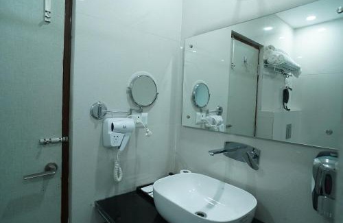 Jakh Hotel | HillCrest Valley Ranikhet