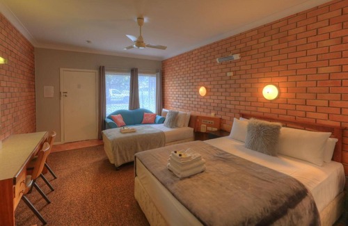 Waterview Heights Hotel | Hilldrop Motor Inn
