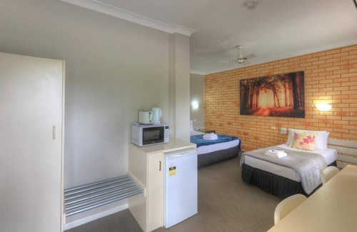 Waterview Heights Hotel | Hilldrop Motor Inn