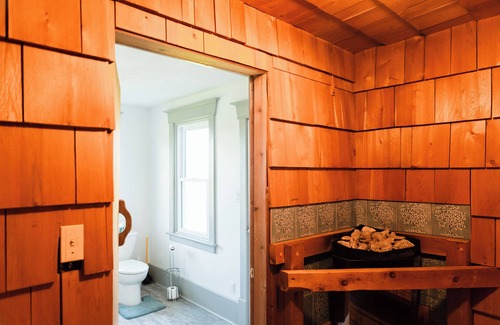 Wellington House | Hillier Haven - On the Wine Trail