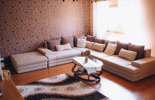 Calimanesti House | Hills Villa