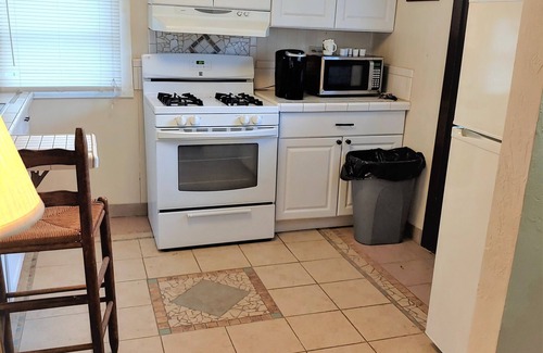 Hillsdale House | Hillsdale Historical Cottage Entire 1st floor