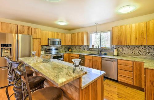Mid-Hillside Apartment | Hillside Anchorage Home by Hiking and Biking Trails!