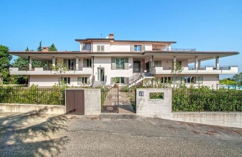 Tavullia Apartment | Hillside Comfort in Tavullia