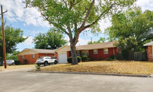 Lawton Apartment | Hillside Cottage