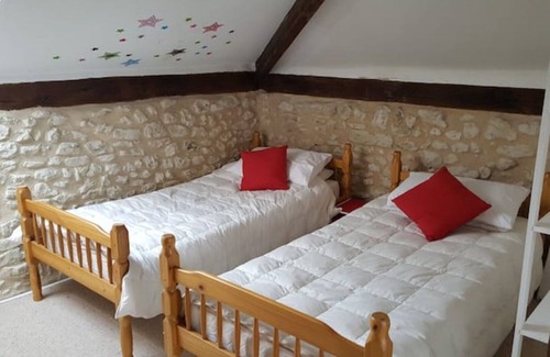 Grand-Brassac Other | Hillside Farmhouse With 12m x 6m Pool In Panoramic Countryside.