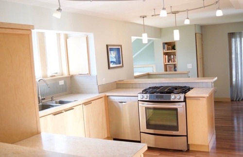 Grand Marais House | Hillside Harbor in Grand Marais | Views of Lake Superior