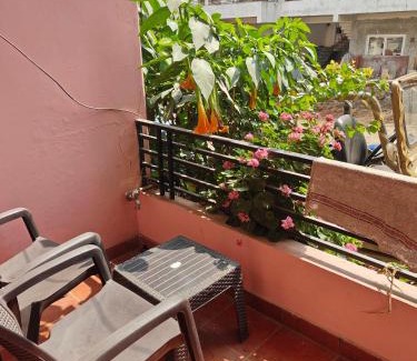 Sukha Apartment | Hillside Haven near Kainchi Dham
