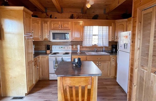 Murphy Cabin | Hillside Hideaway - log cabin in the woods