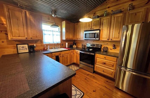 Longview Cabin | Hillside Hideaway Sum