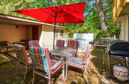 Logan House | Hillside Hideaway