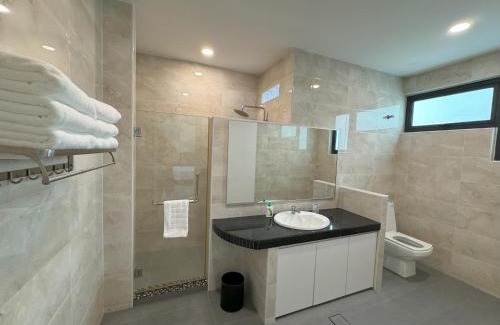 Hulu Kinta House | Hillside House, Ipoh Garden, Max 9 pax, Hillview, No parties & events, No pets