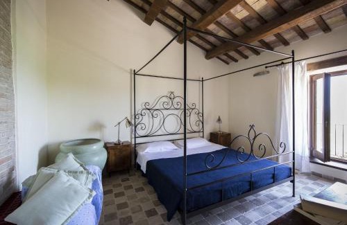 San Savino Apartment | Hillside Retreat in San Savino