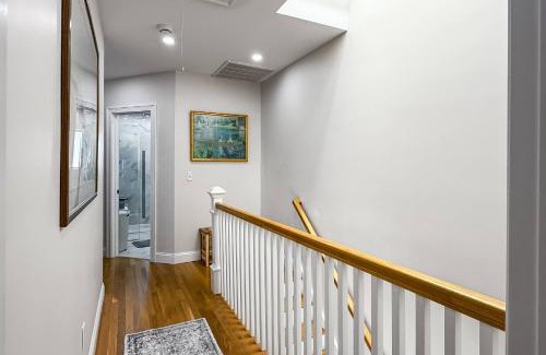 Milford House | Hillside's Setting Sun Waterfront Retreat