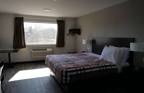 Groton Hotel | Hilltop Express Inn