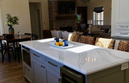 Mount Hamilton House | Hilltop Haven in secluded Valley - pet friendly
