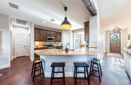 New Braunfels House | Hilltop Hideaway-Rest, Relax, Reconnect!