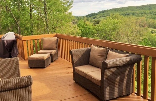 Christiansburg House | Hilltop House On 15 Acres Just 15 Minutes From Virginia Tech and Radford!