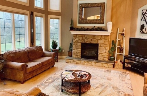 Annville Other | Hilltop Mansion near LVC and Hersheypark!