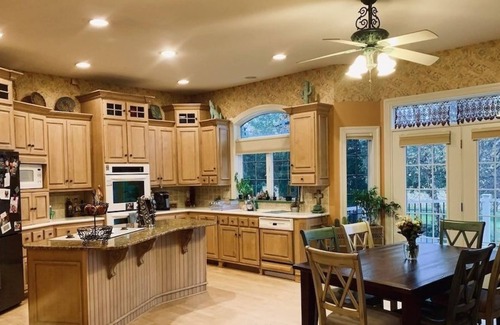Annville Other | Hilltop Mansion near LVC and Hersheypark!