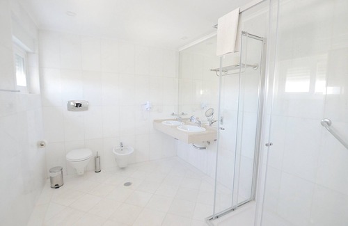 Barcarena Bed & Breakfast | HILLTOP OASIS - Lisboa Oeiras